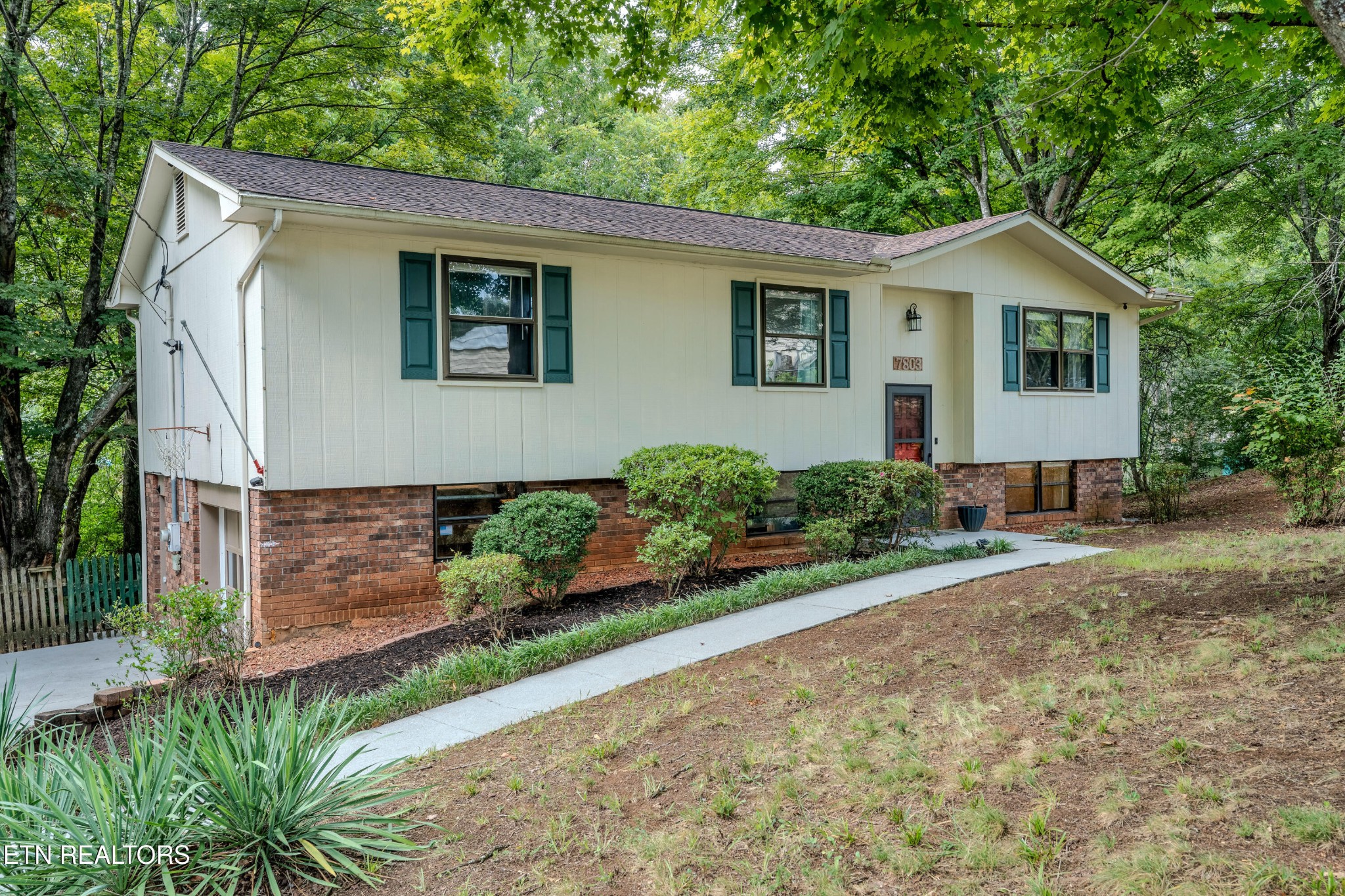 7803 Binfield Court