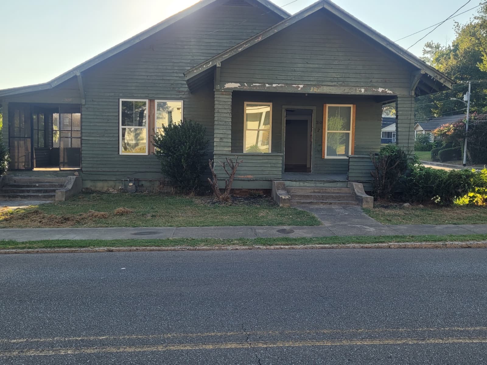 307 Sampson Ave, N