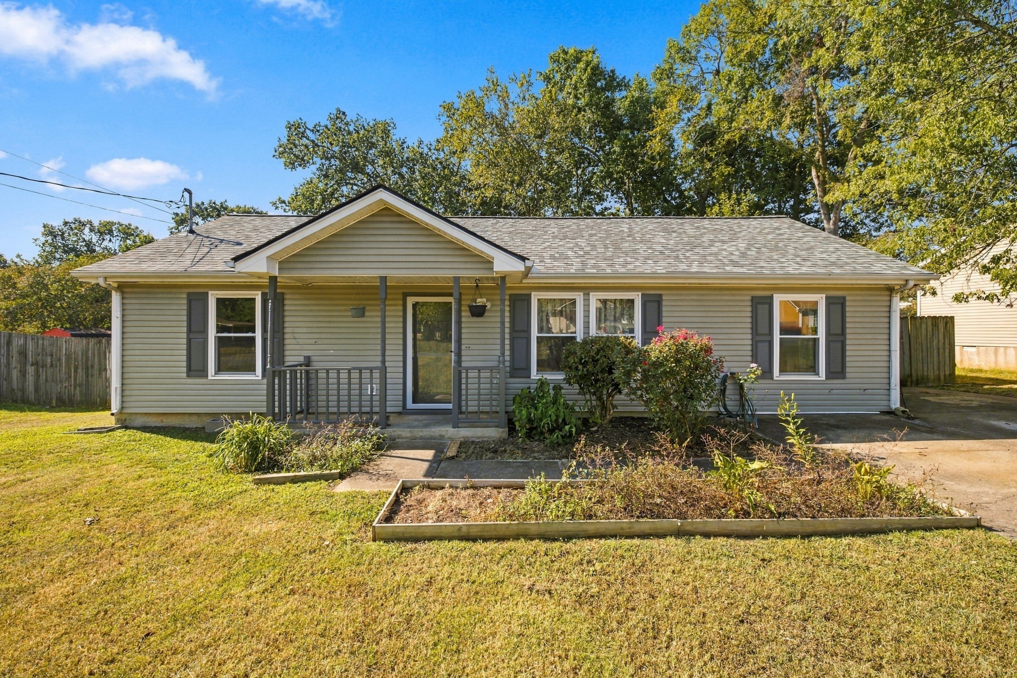 613 Cedar Bend Ln