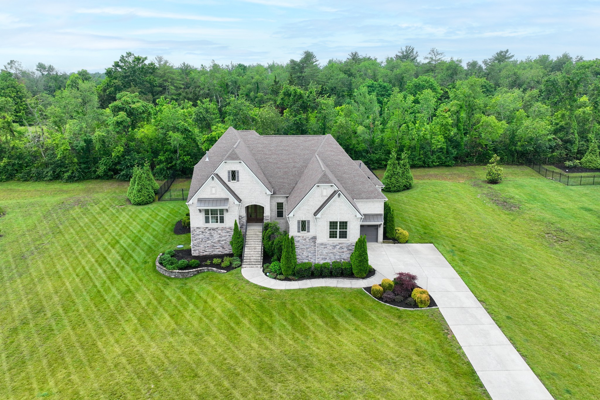 9403 Arthur Ct