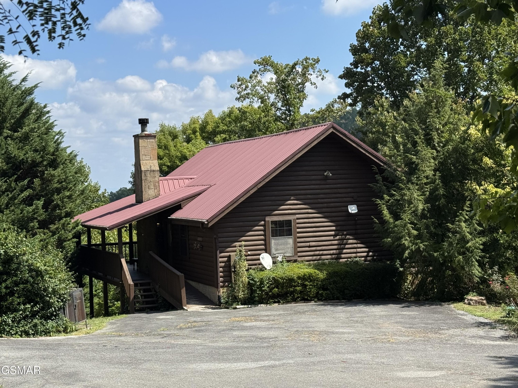 2409 Walnut Cove Way