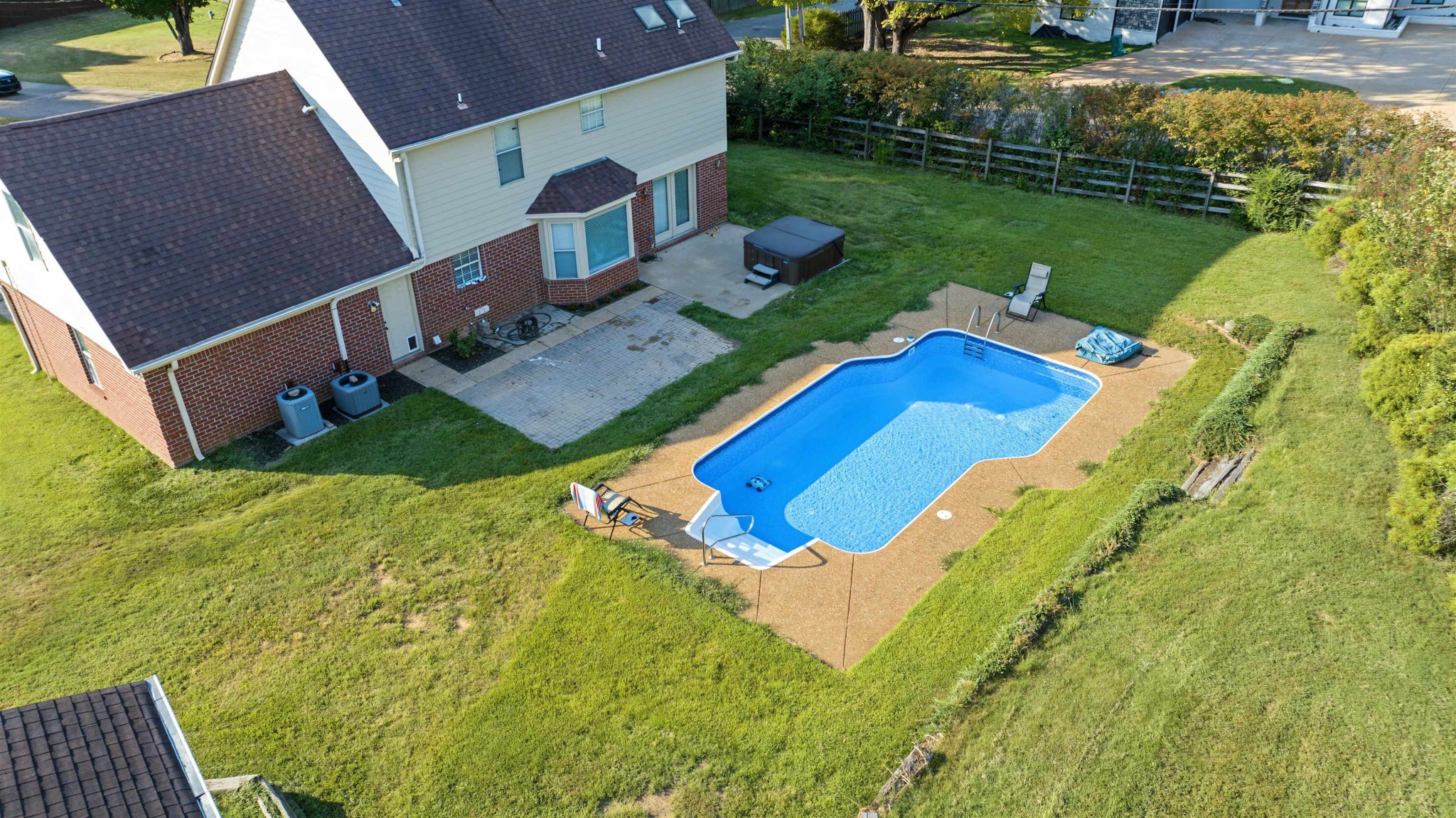 6 GLEN ECHO DR