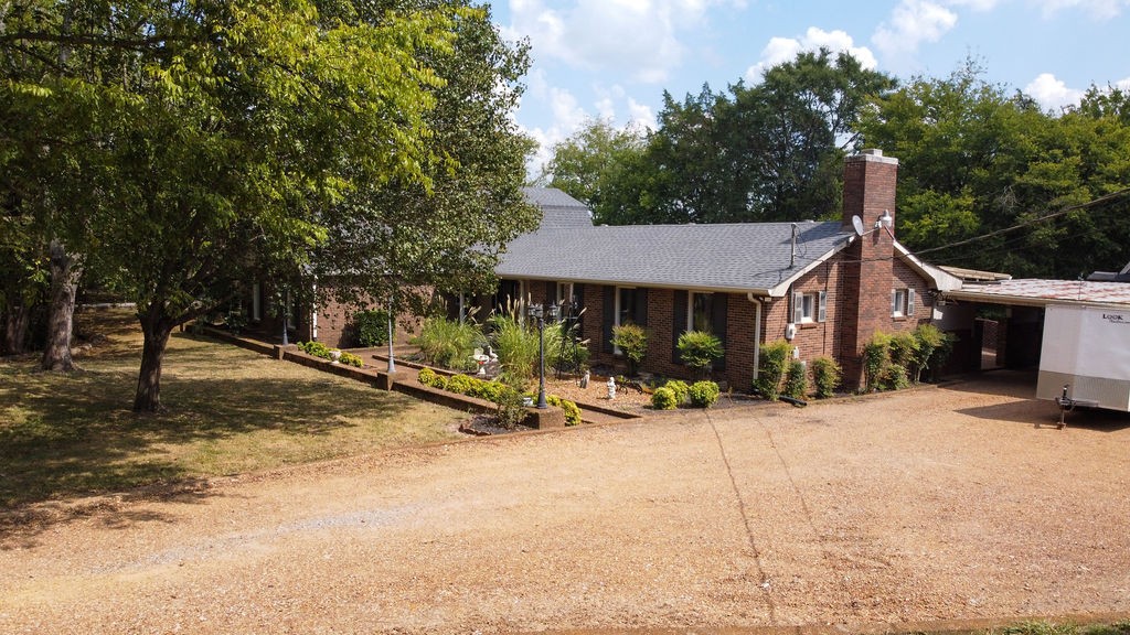 1305 Hill Lakes Ln