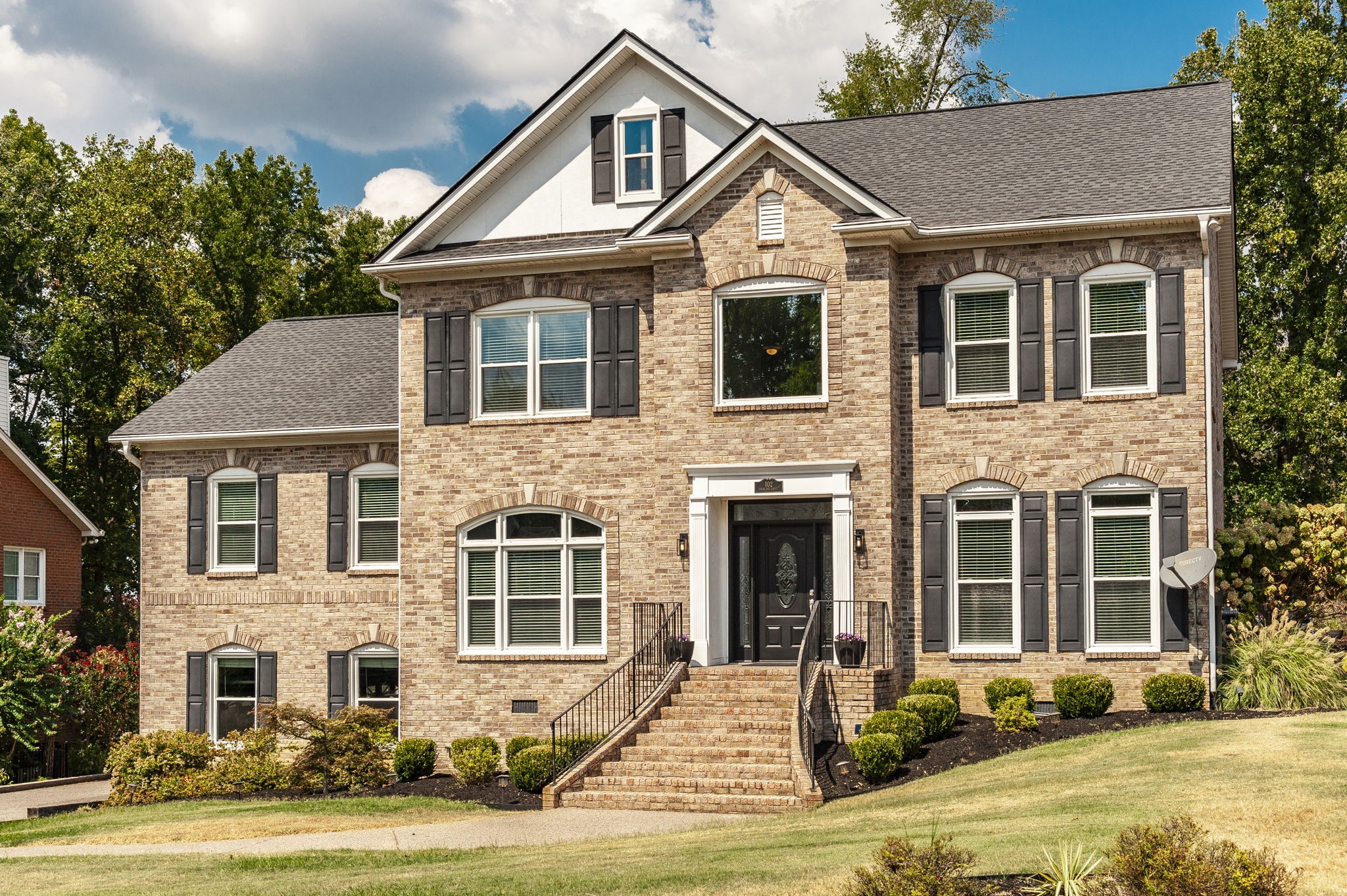 102 Fairlake Ct