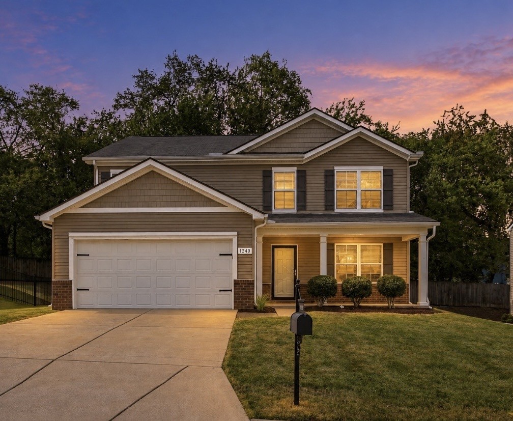 1240 Oxford Village Cv