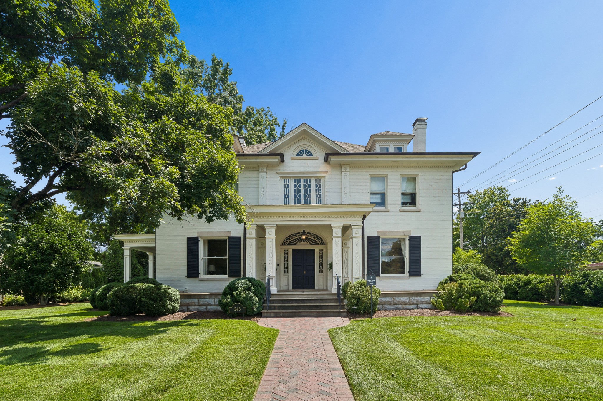 243 3rd Ave, S