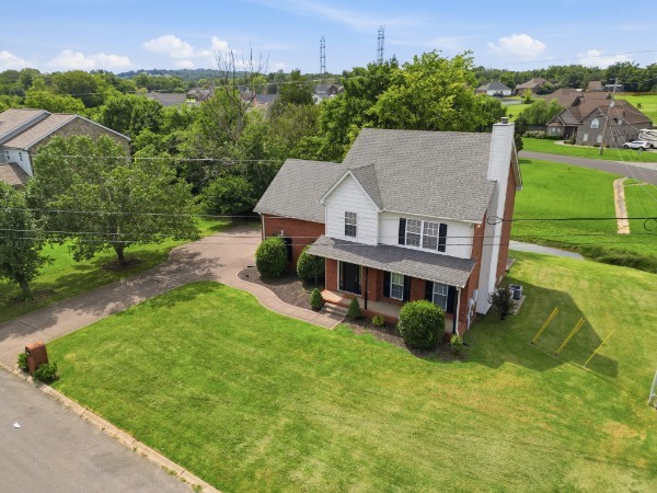 302 Twelve Oaks Ln