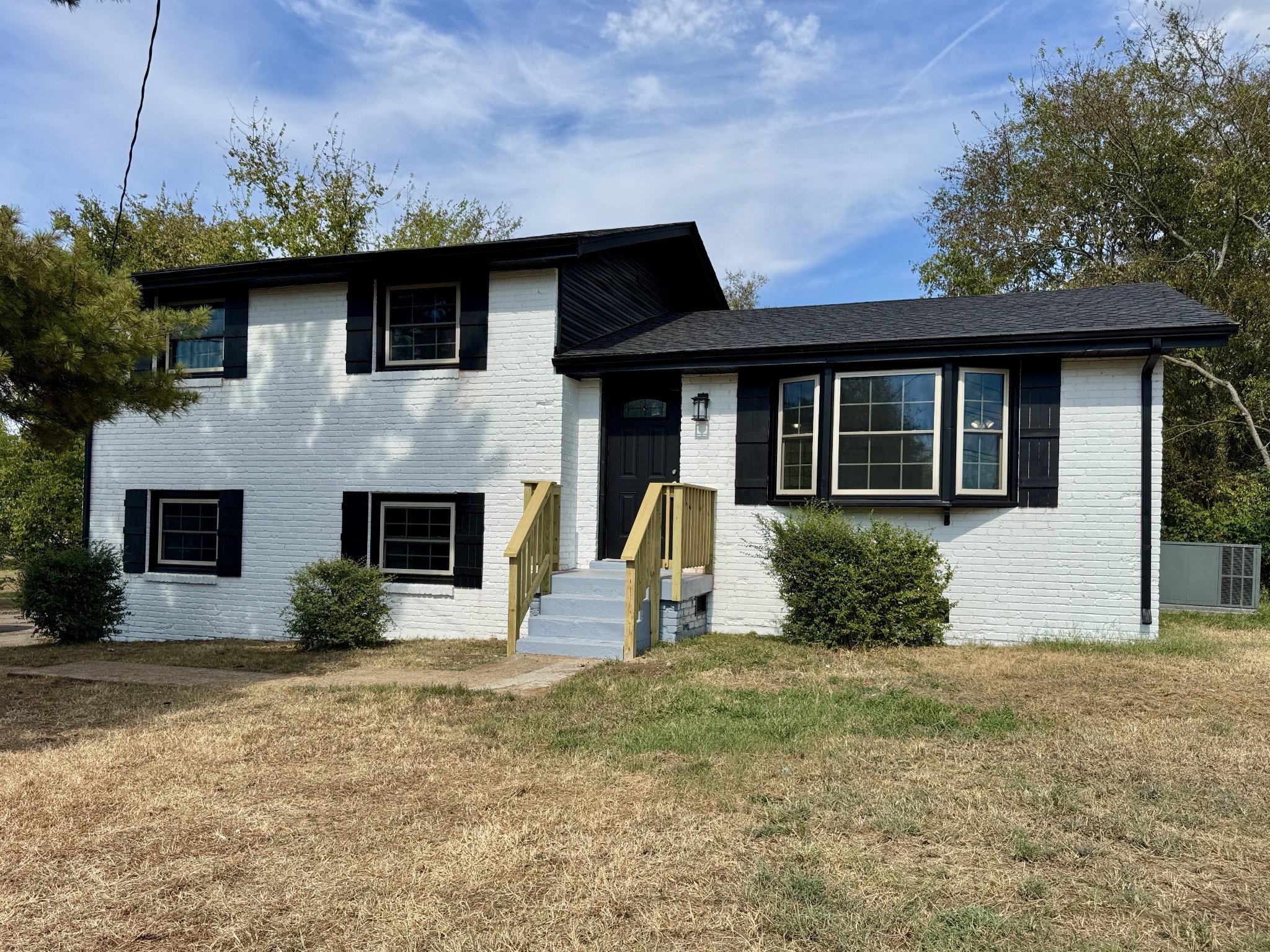 3074 Richmond Hill Dr