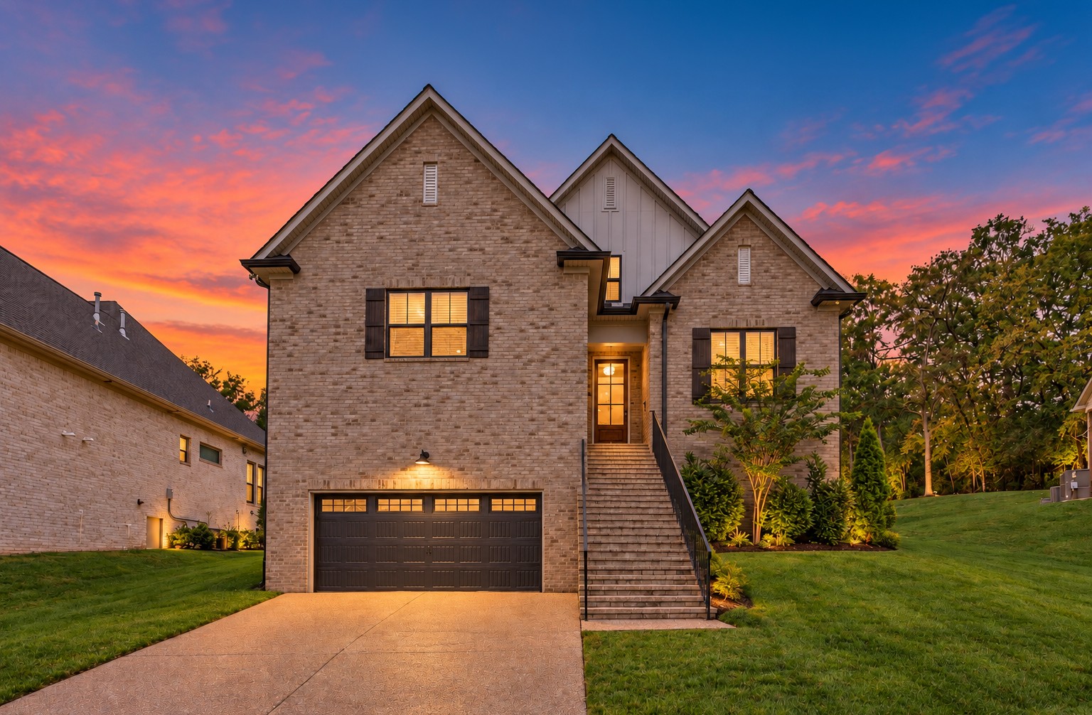 387 Arrow Ct