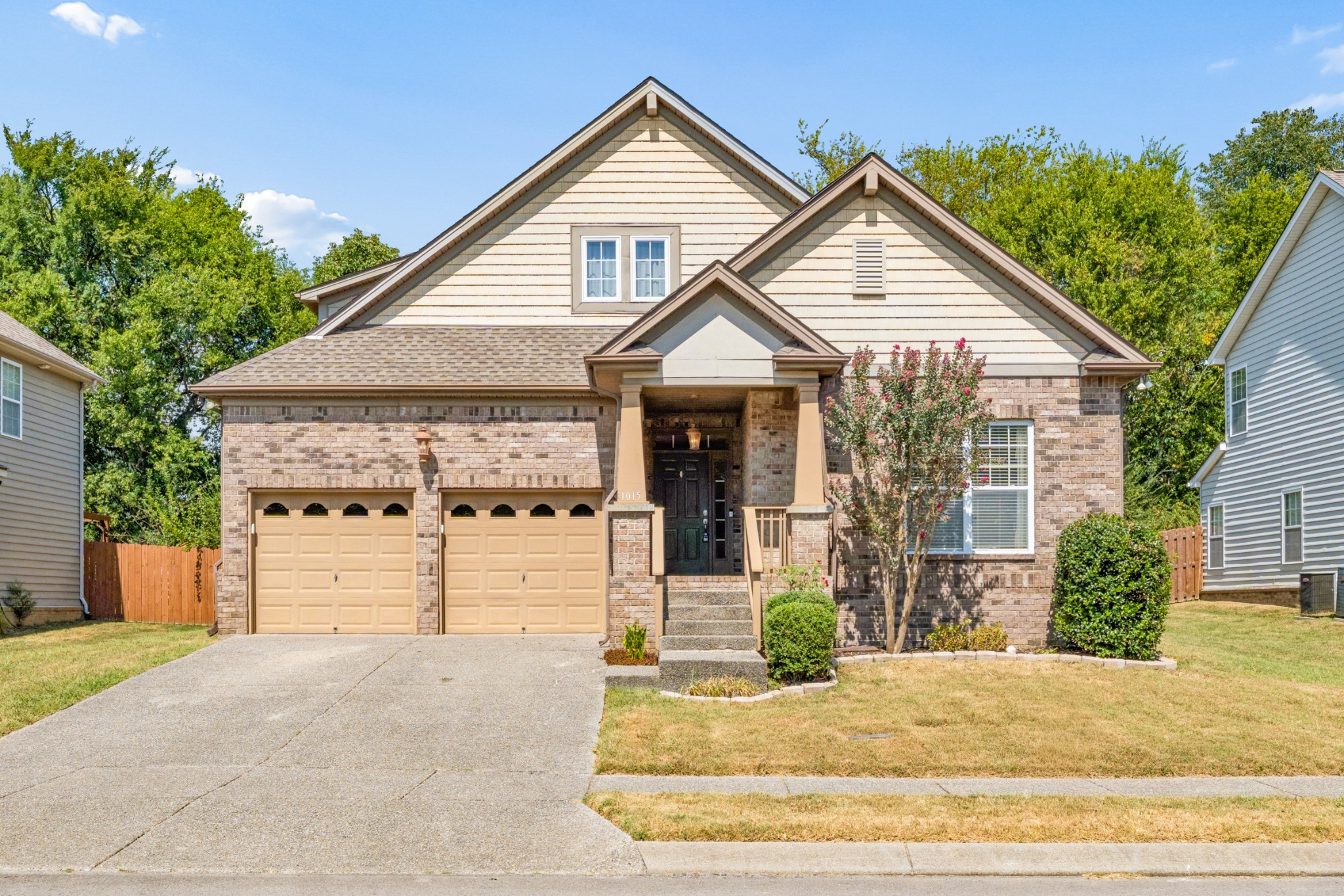 1015 Achiever Cir