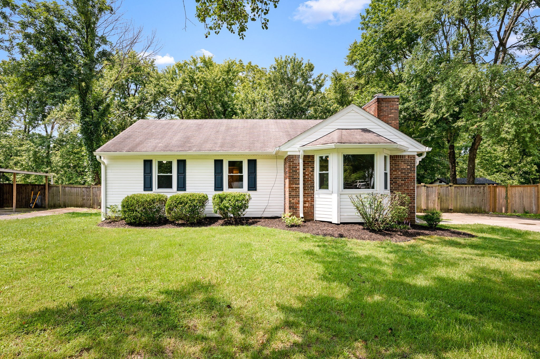 121 Sunnymeade Dr