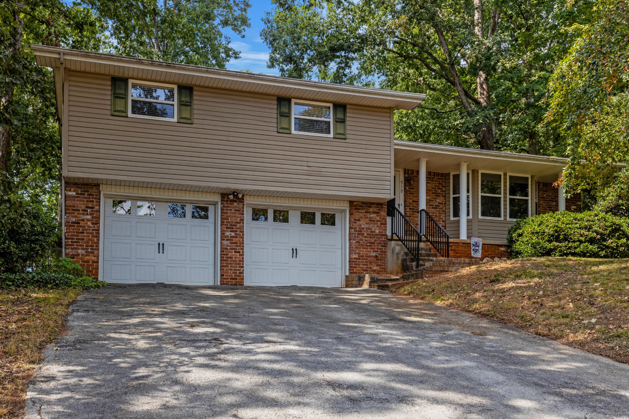 919 Carrie Lane