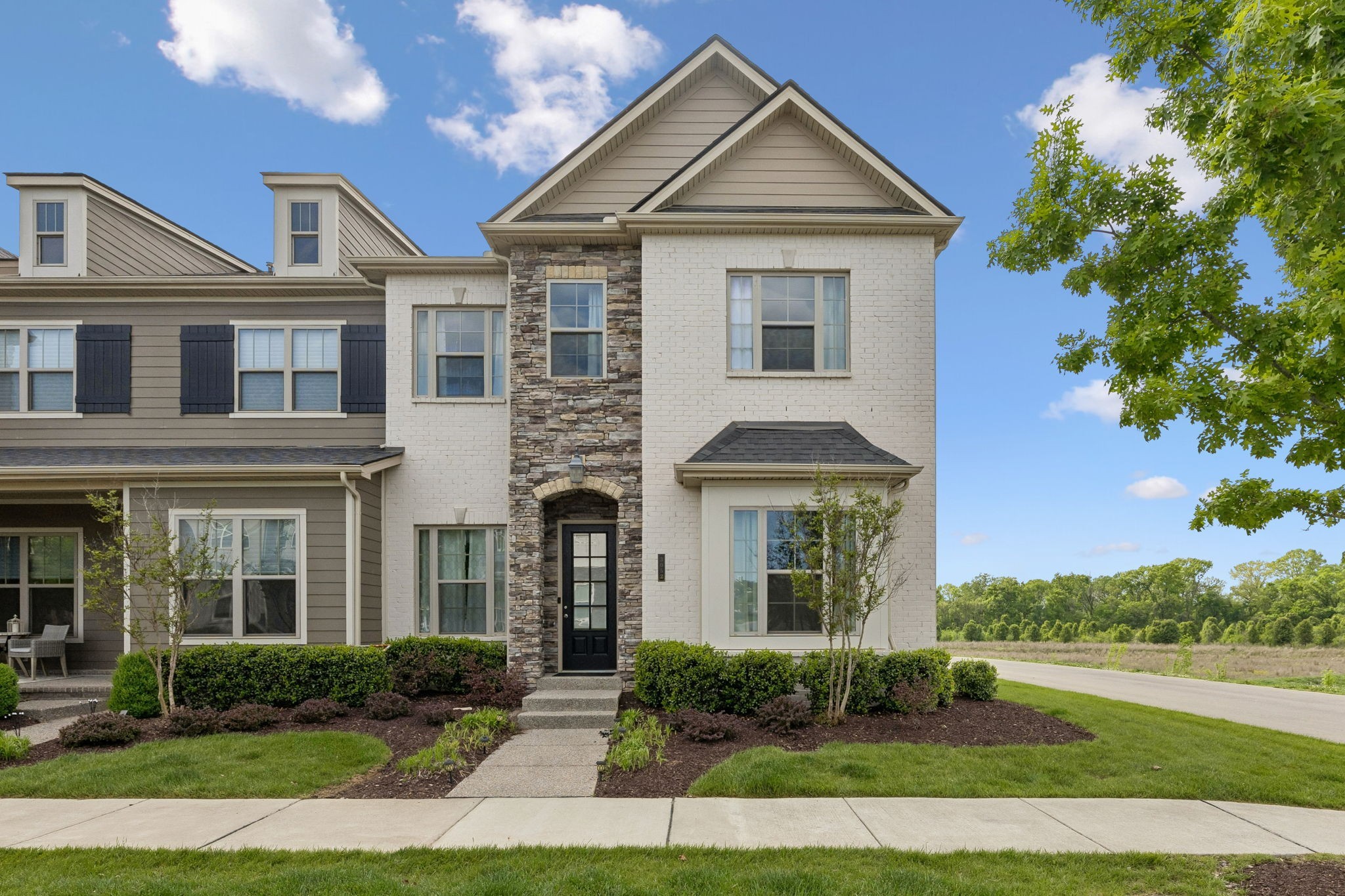 3052 Flowing Creek Dr