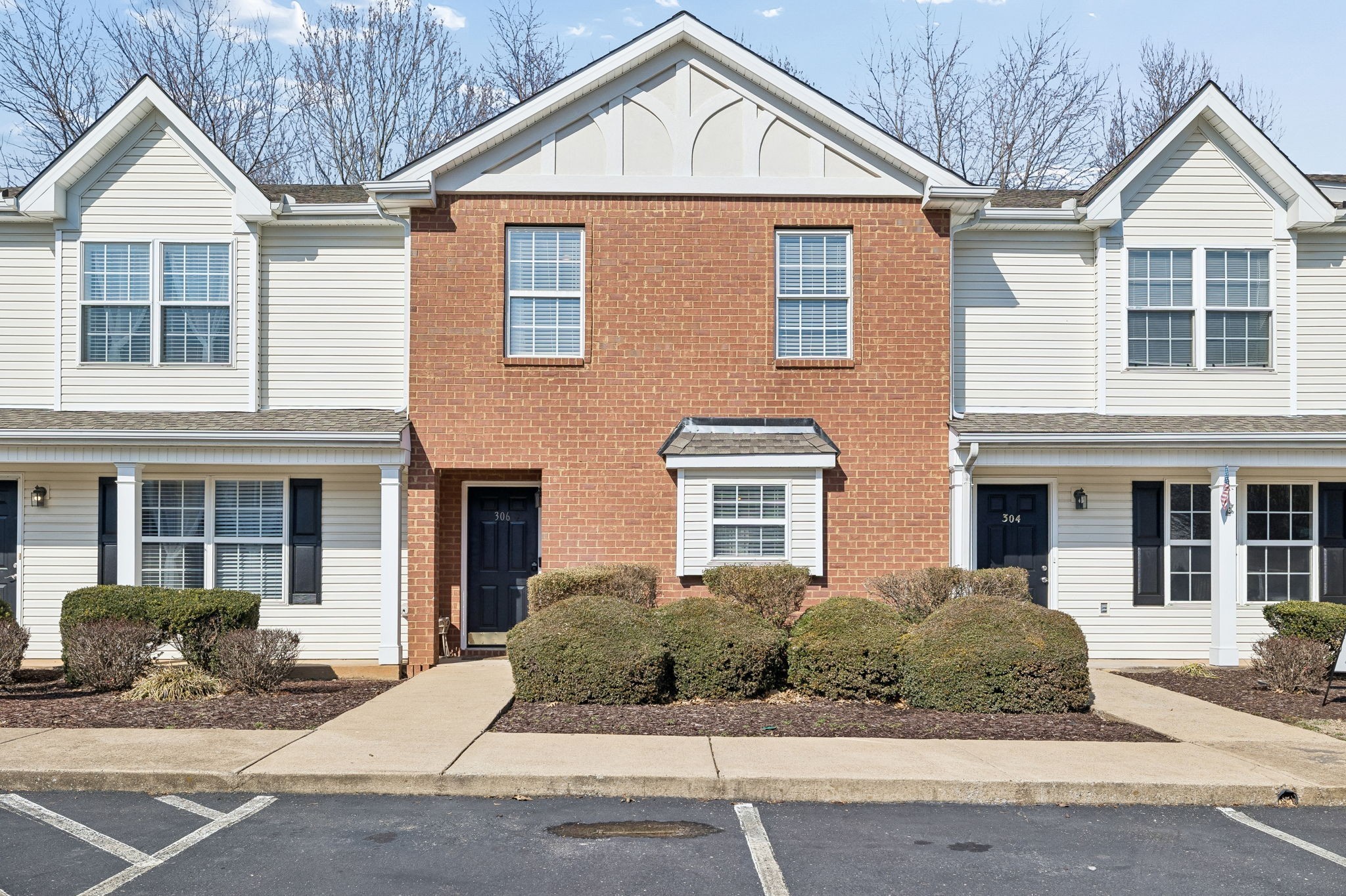 306 Arapaho Dr