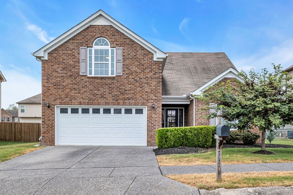 4002 Lexie Ln