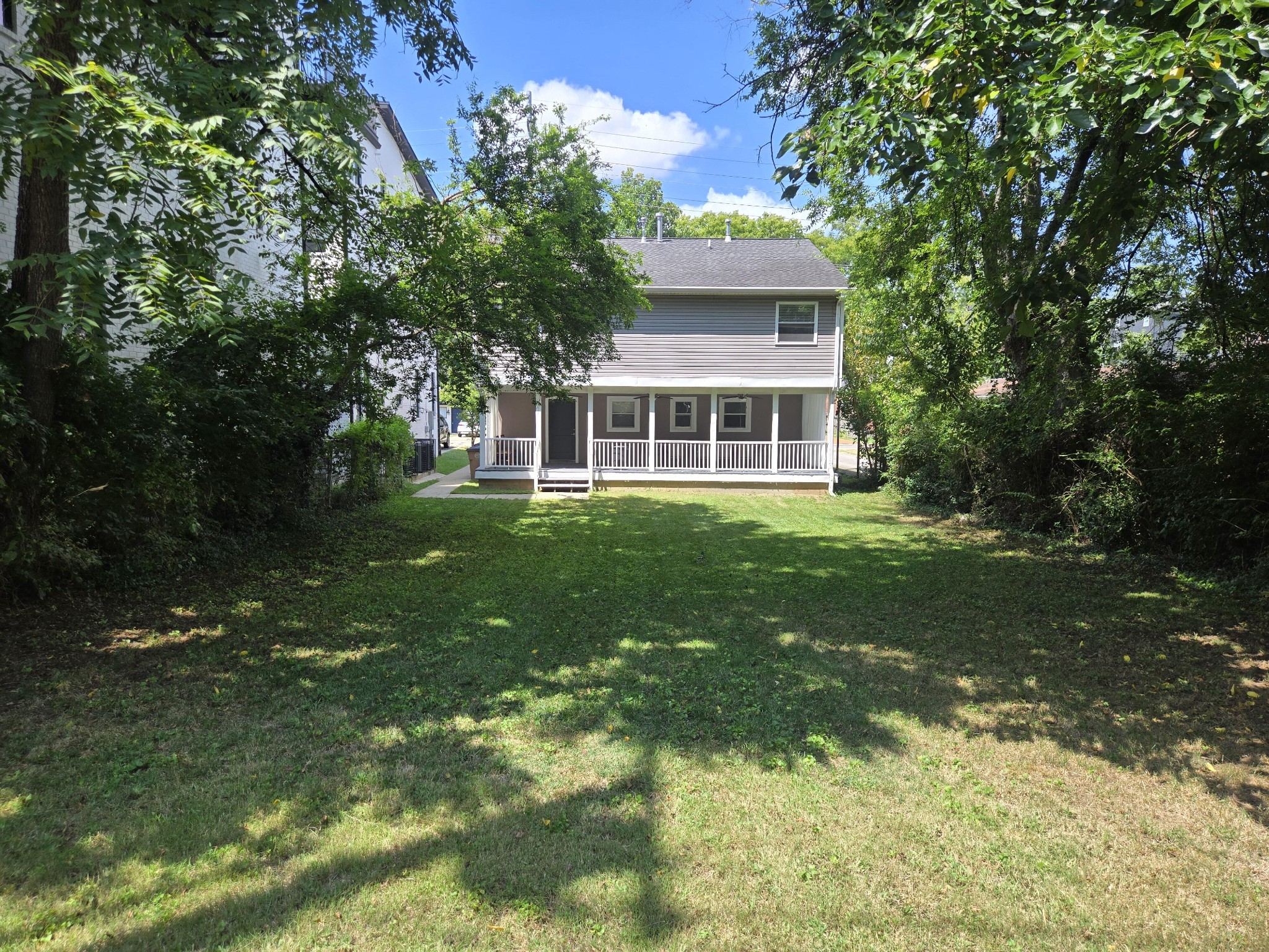 1915 Herman ST
