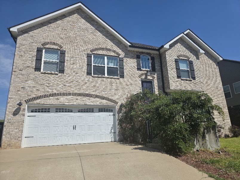 1505 Redrock Ct