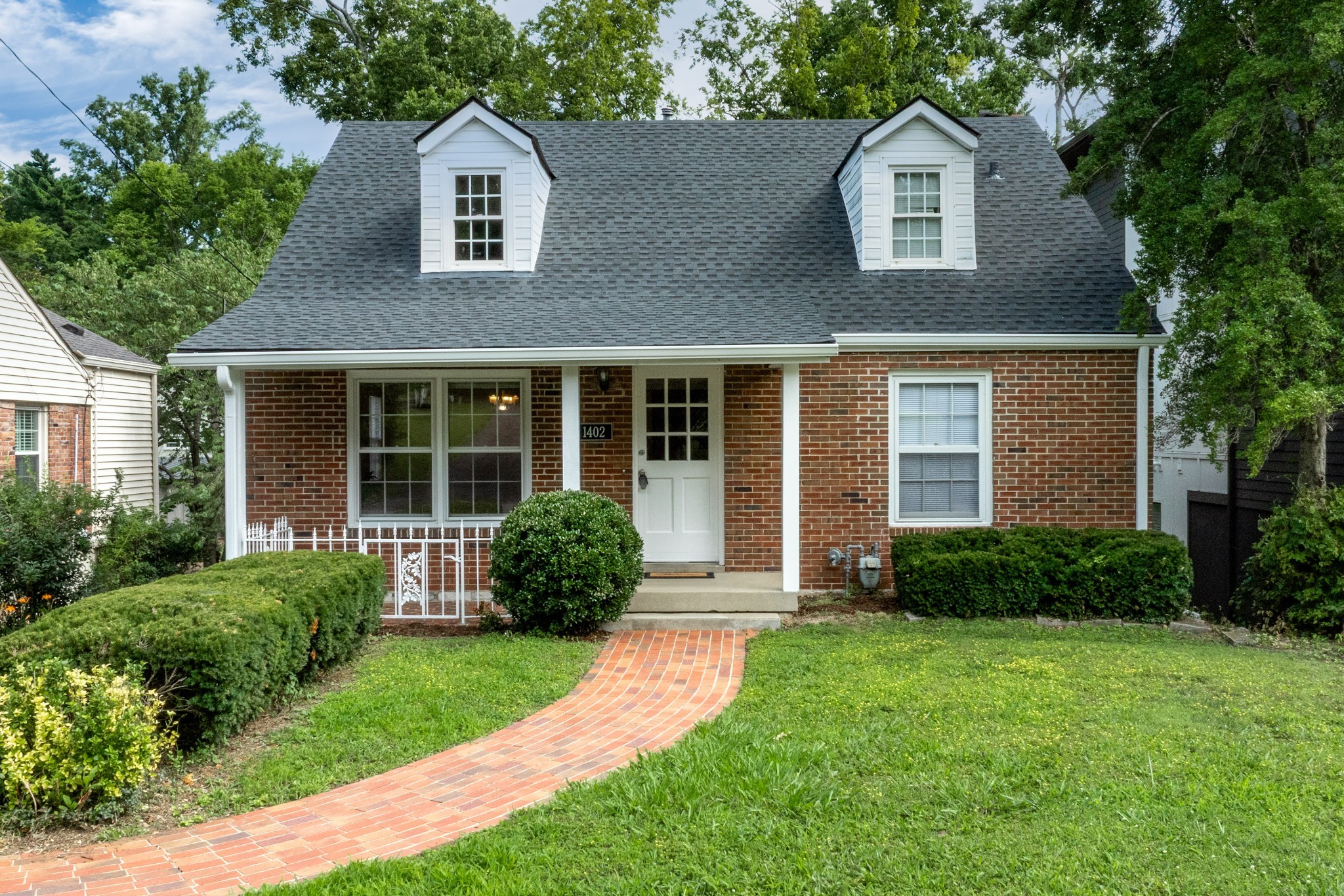 1402 Grandview Drive