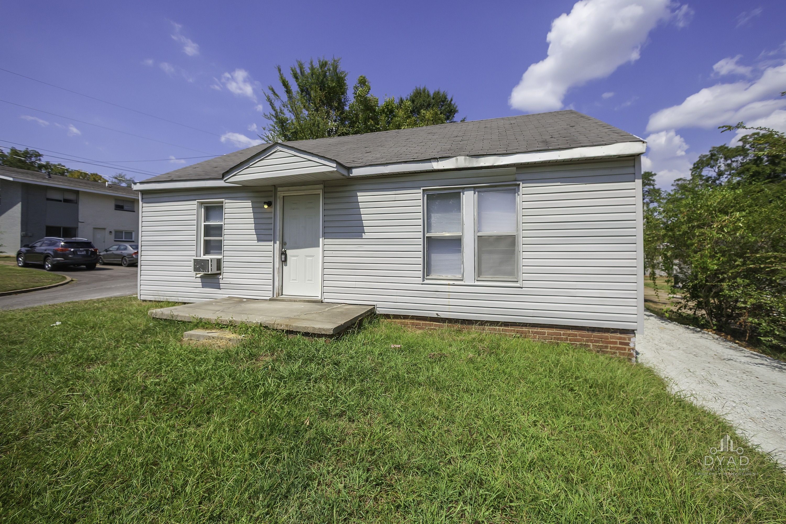 909 Lane Avenue #1
